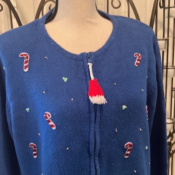 Christmas embroidered zipper front sweater - Picture 4 of 5